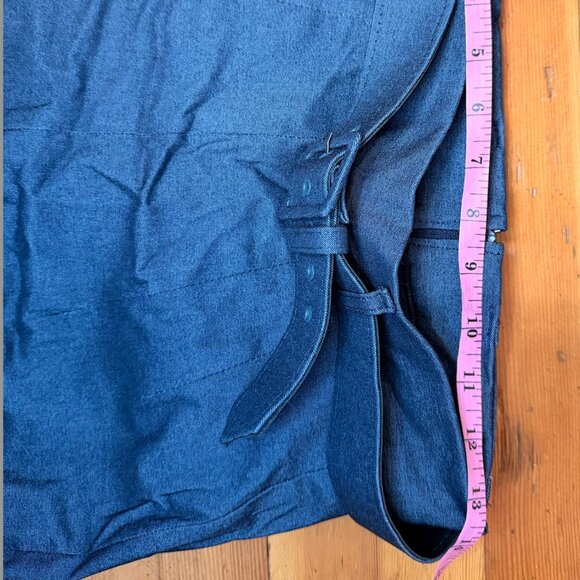 Vixen by Micheline Pitt Capri Pants in Faux Denim Size medium - Picture 7 of 12